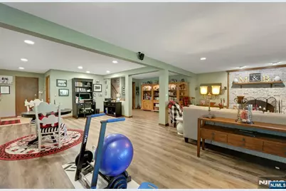 63 Pleasant Avenue, Saddle River, NJ 07458 - Photo 35