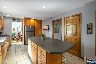 10 Woodmere Rd, Caldwell, NJ 07006 - Photo 11