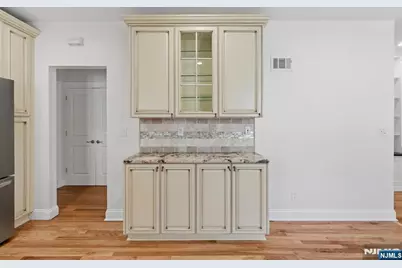 26 Hillside Avenue A #A, Tenafly, NJ 07670 - Photo 13