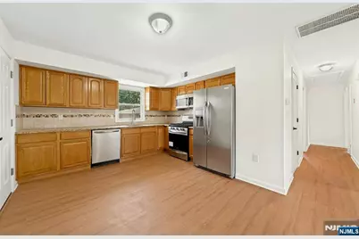 726 Saddle River Road, Saddle Brook Township, NJ 07663 - Photo 11