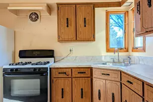 685 Grant Terrace, Teaneck Township, NJ 07666 - Photo 5