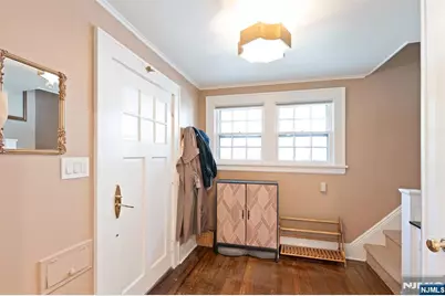 529 Wyndham Road, Teaneck Township, NJ 07666 - Photo 9