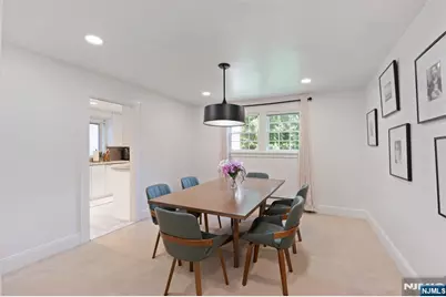 529 Wyndham Road, Teaneck Township, NJ 07666 - Photo 13
