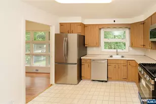 2 Kershner Pl, Fair Lawn, NJ 07410 - Photo 11