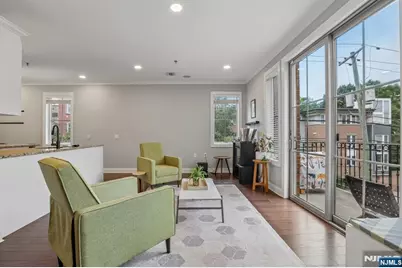 200 Laird Avenue 201 #201, Cliffside Park, NJ 07010 - Photo 17