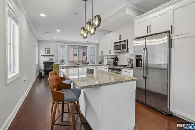 200 Laird Avenue 201 #201, Cliffside Park, NJ 07010 - Photo 11