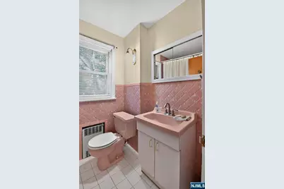 438-440 Joralemon Street, Belleville, NJ 07109 - Photo 11