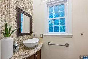 27 Cobblestone Ln, Ramsey, NJ 07446 - Photo 19