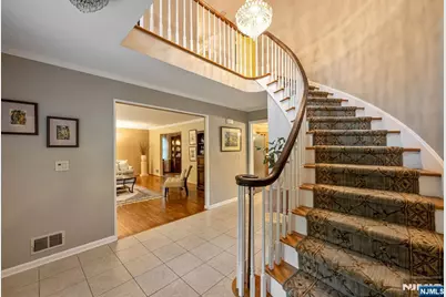 27 Cobblestone Lane, Ramsey, NJ 07446 - Photo 3