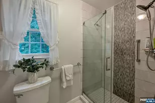 27 Cobblestone Ln, Ramsey, NJ 07446 - Photo 27