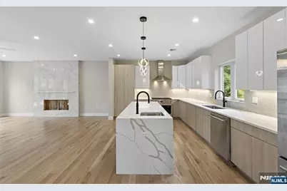 264 Beverly Hills Road, Fort Lee, NJ 07024 - Photo 9