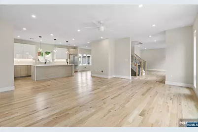 264 Beverly Hills Road, Fort Lee, NJ 07024 - Photo 7