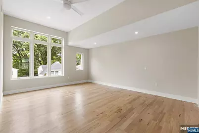 264 Beverly Hills Road, Fort Lee, NJ 07024 - Photo 21