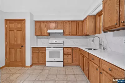 4 Howard Avenue, Clifton, NJ 07013 - Photo 5