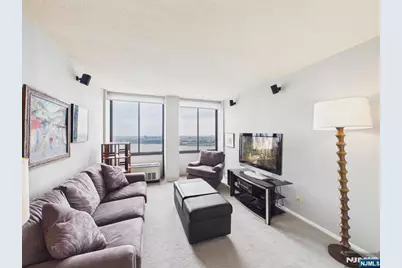 300 Winston 2215 #2215, Cliffside Park, NJ 07010 - Photo 21