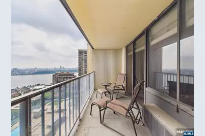 300 Winston 2215 #2215, Cliffside Park, NJ 07010 - Photo 7