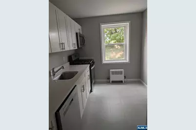 2330 Linwood Avenue 3G #3G, Fort Lee, NJ 07024 - Photo 11