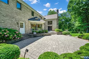 837 Apple Ridge Rd, Franklin Lakes, NJ 07417 - Photo 5
