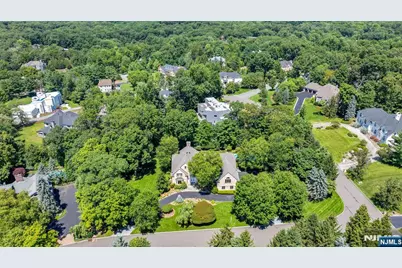 837 Apple Ridge Road, Franklin Lakes, NJ 07417 - Photo 33
