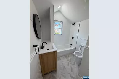 299 Broadway, Paterson, NJ 07522 - Photo 13