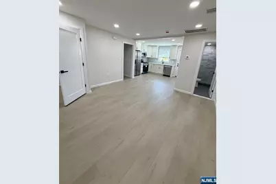 299 Broadway, Paterson, NJ 07522 - Photo 3