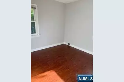 19 Shelby Court Right #Right, Paramus, NJ 07652 - Photo 7
