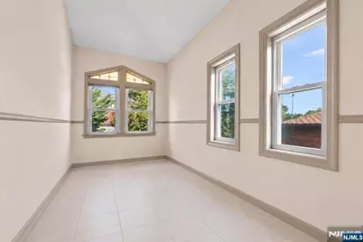 540 Highridge Avenue, Cliffside Park, NJ 07010 - Photo 13