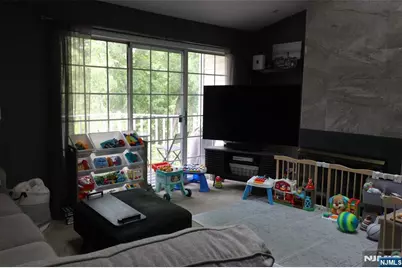 335 Linden Street, Mahwah, NJ 07430 - Photo 3