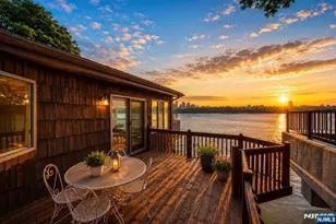 35 Shore Rd, Edgewater, NJ 07020 - Photo 7