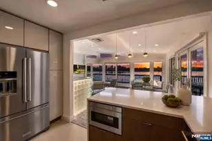 35 Shore Rd, Edgewater, NJ 07020 - Photo 19