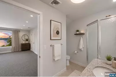35 Shore Road, Edgewater, NJ 07020 - Photo 37