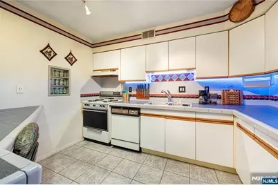 38 Triumph Court A #A, East Rutherford, NJ 07073 - Photo 11