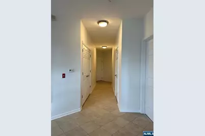 4425 Riverview Avenue 425 #425, Englewood, NJ 07631 - Photo 3