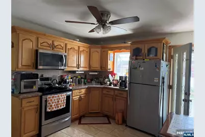 22 Longview Avenue, Carteret, NJ 07008 - Photo 3