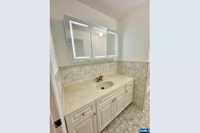 656 Day Avenue 2 #2, Ridgefield, NJ 07657 - Photo 13