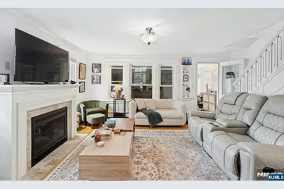76 Prospect Street, Midland Park, NJ 07432 - Photo 5