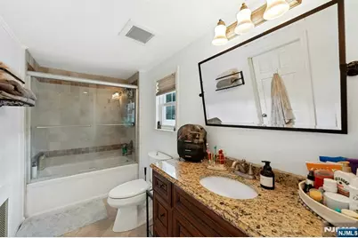 76 Prospect Street, Midland Park, NJ 07432 - Photo 15