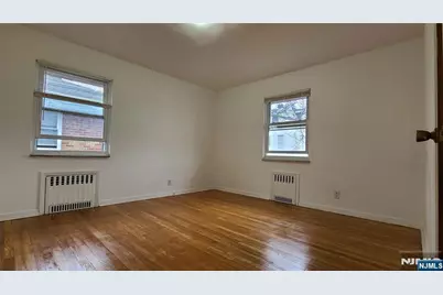 2152 South Street 2nd Fl #2nd fl, Fort Lee, NJ 07024 - Photo 9