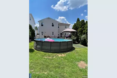 739 Lake Avenue, Lyndhurst Township, NJ 07071 - Photo 15