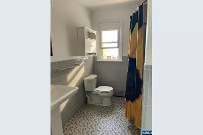 739 Lake Avenue, Lyndhurst Township, NJ 07071 - Photo 21