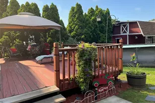 739 Lake Ave, Lyndhurst Township, NJ 07071 - Photo 13