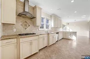 831 Pascack Rd, Paramus, NJ 07652 - Photo 7