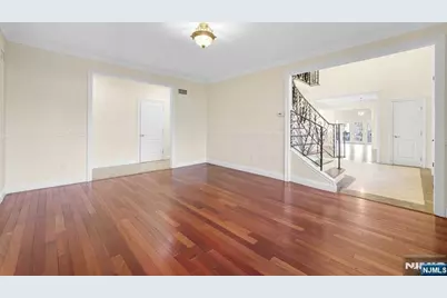 831 Pascack Road, Paramus, NJ 07652 - Photo 5