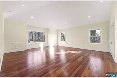 831 Pascack Road, Paramus, NJ 07652 - Photo 15