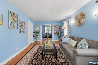 27 Beveridge Street, Teaneck Township, NJ 07666 - Photo 5