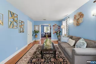 27 Beveridge St, Teaneck Township, NJ 07666 - Photo 5
