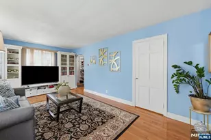 27 Beveridge St, Teaneck Township, NJ 07666 - Photo 7