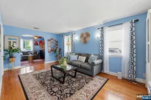 27 Beveridge St, Teaneck Township, NJ 07666 - Photo 3