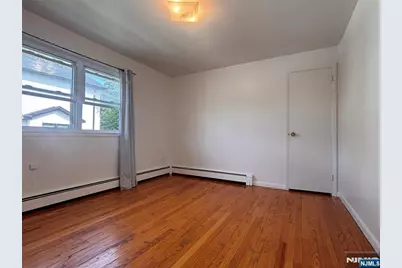 2004 Hoefleys Lane, Fort Lee, NJ 07024 - Photo 5