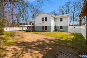682 Floyd St, Englewood Cliffs, NJ 07632 - Photo 25